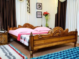 Classic Hand Carved Pannel Wooden Bed for Home