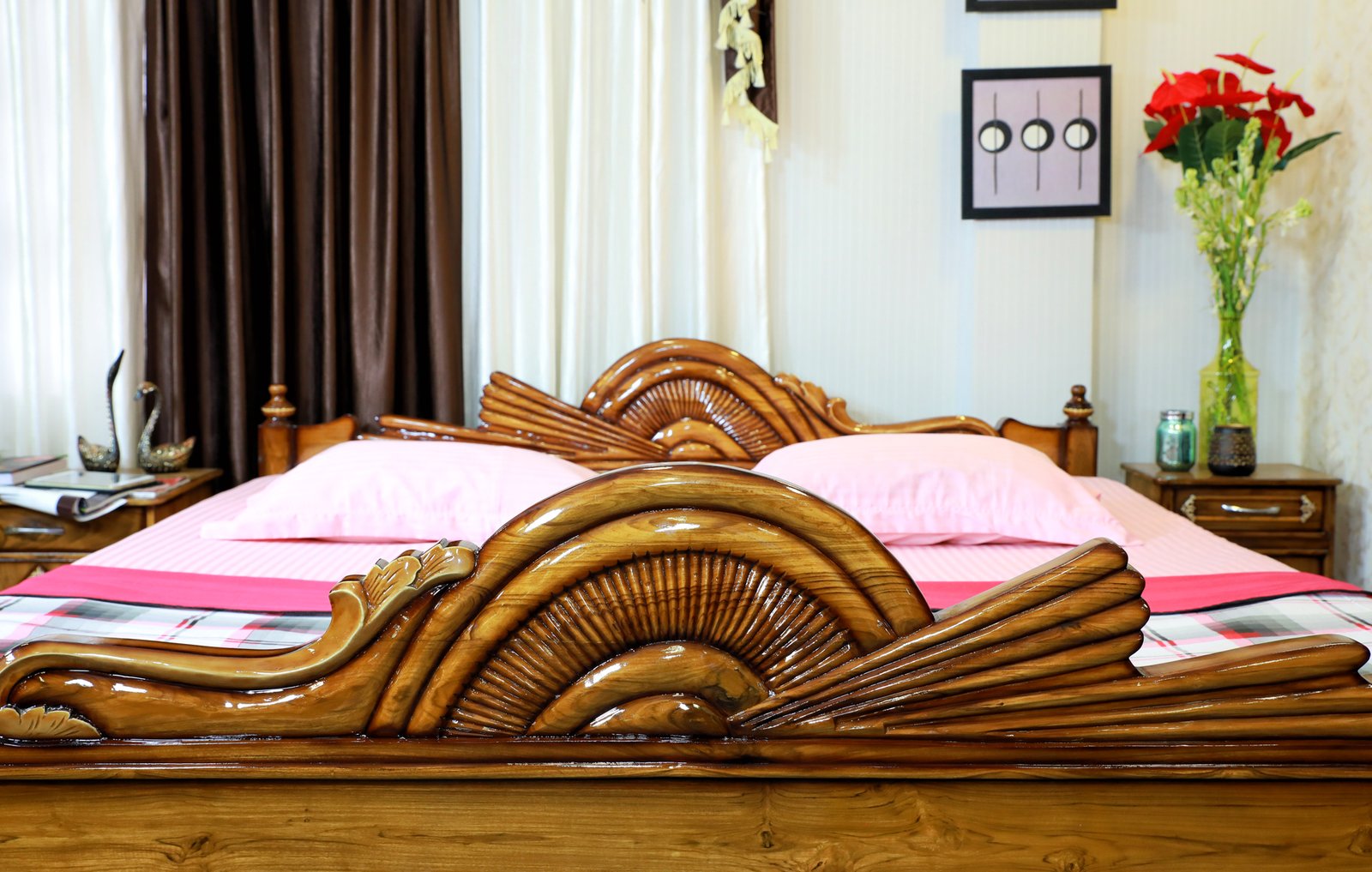 Classic Hand Carved Pannel Wooden Bed for Home - Srgun Hut Classic Hand Carved Pannel Wooden Bed for Home - Image 2