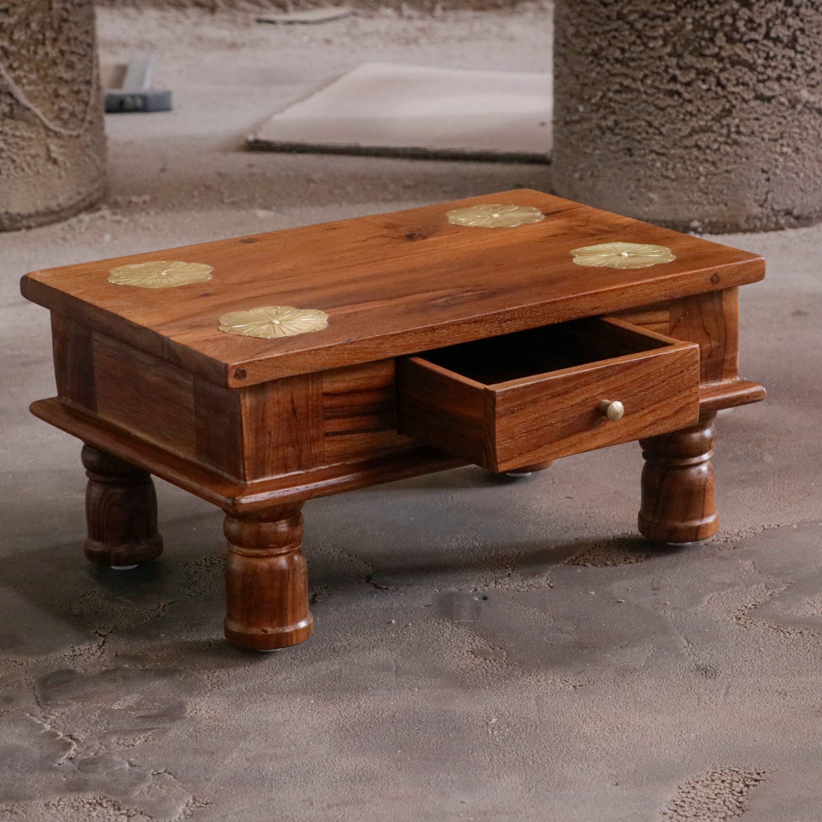 Traditional Natural Brown Finished Handmade Wooden Bajot - Srgun Hut Traditional Natural Brown Finished Handmade Wooden Bajot