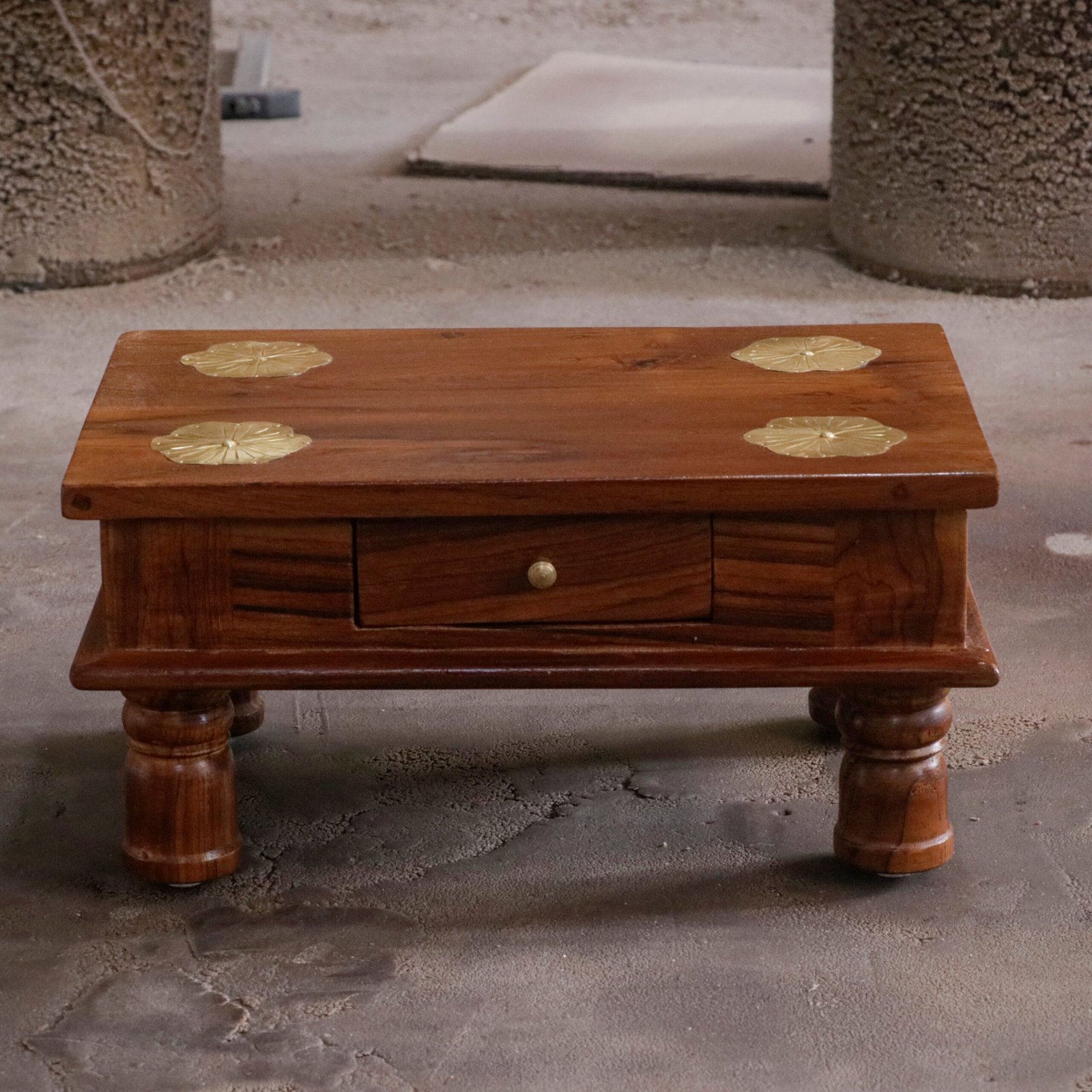 Traditional Natural Brown Finished Handmade Wooden Bajot - Srgun Hut Traditional Natural Brown Finished Handmade Wooden Bajot - Image 2