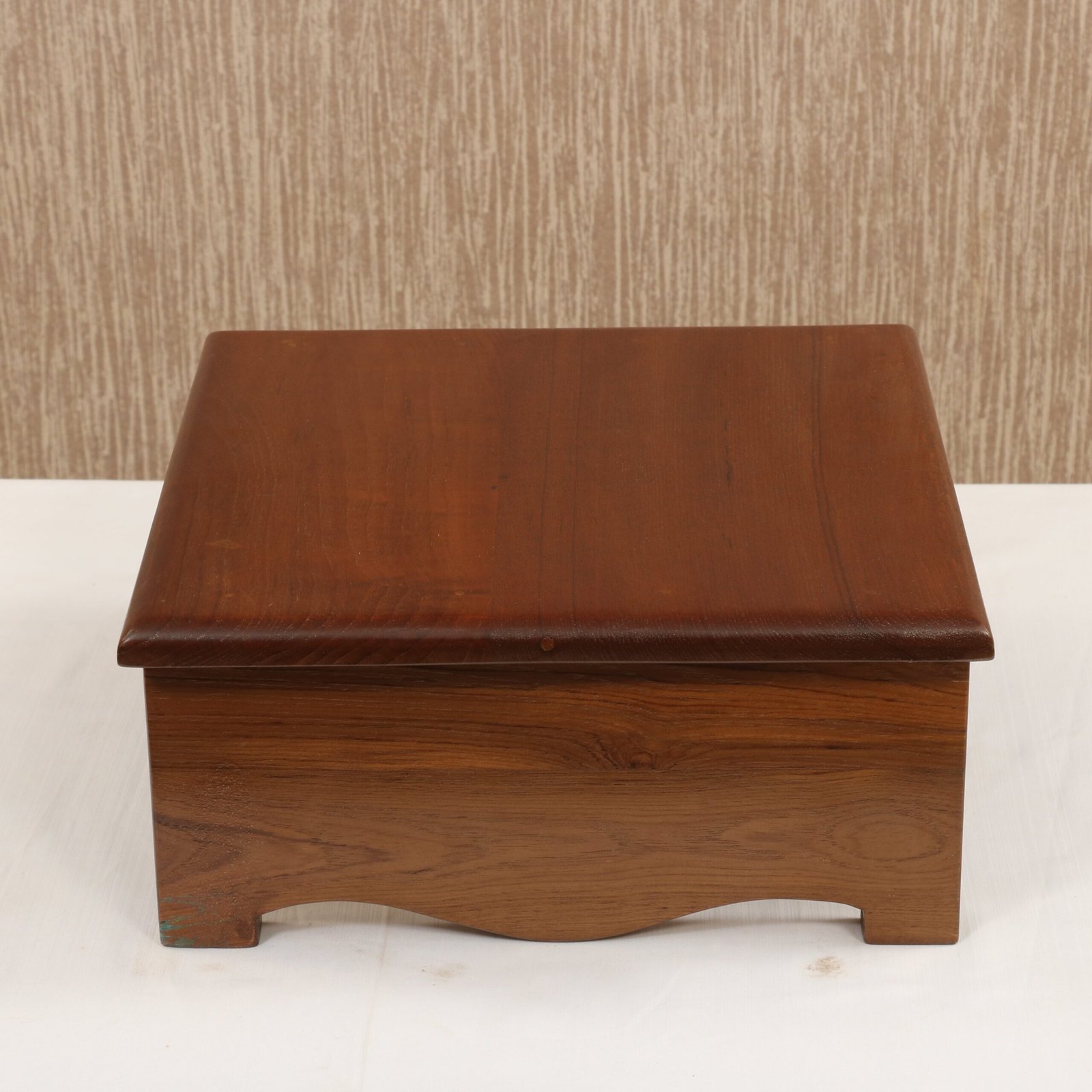 Simple Compact Multipurpose Teak Wooden Bajot - Srgun Hut Simple Compact Multipurpose Teak Wooden Bajot - Image 3