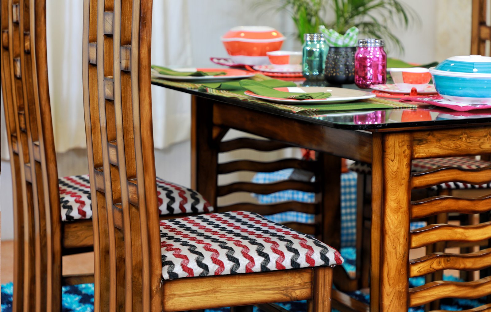 Wave Style Teak Wooden Dining Set - Srgun Hut Wave Style Teak Wooden Dining Set - Image 4